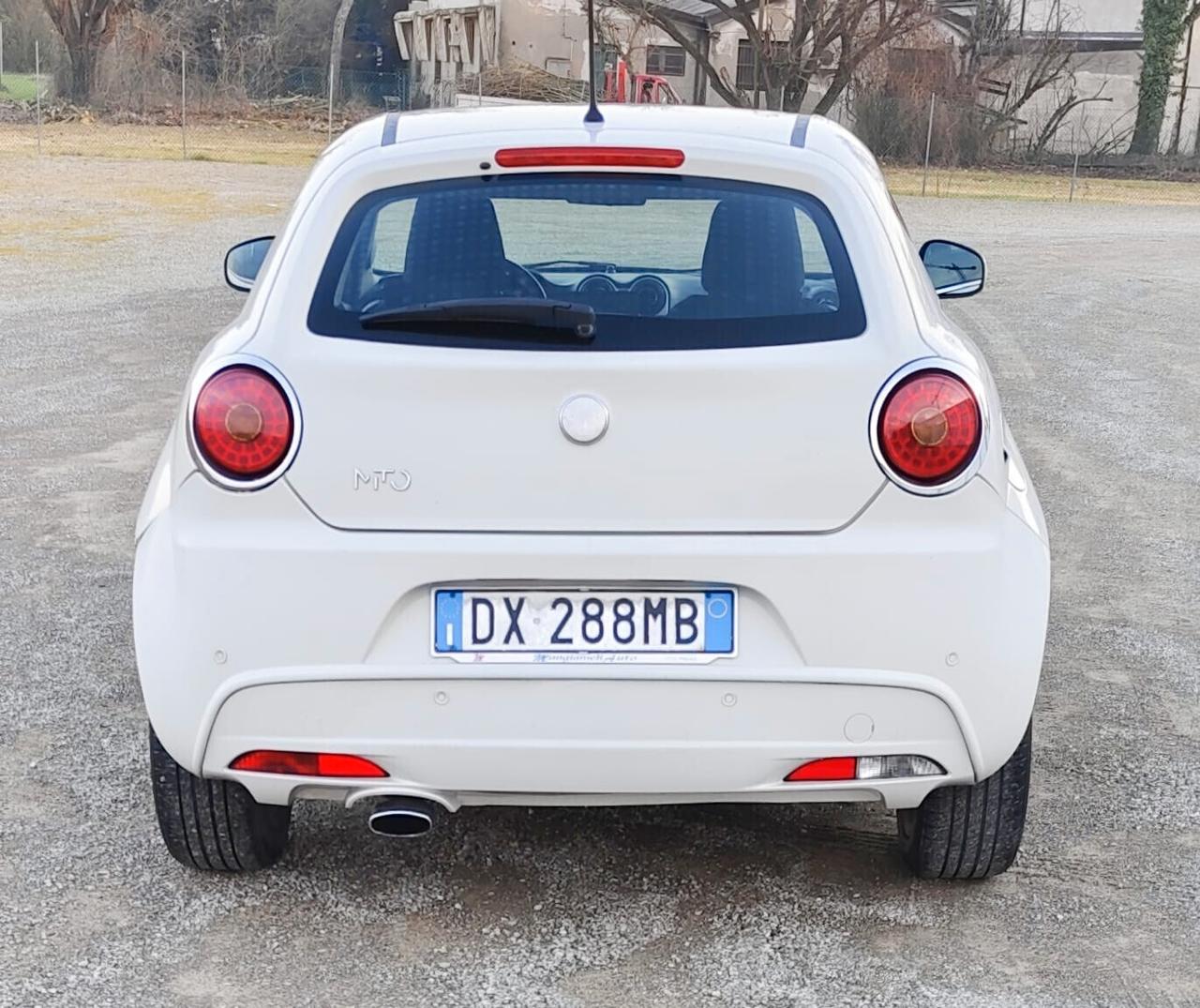 Alfa Romeo MiTo 1.6 JTDm 16V Distinctive Sport Pack