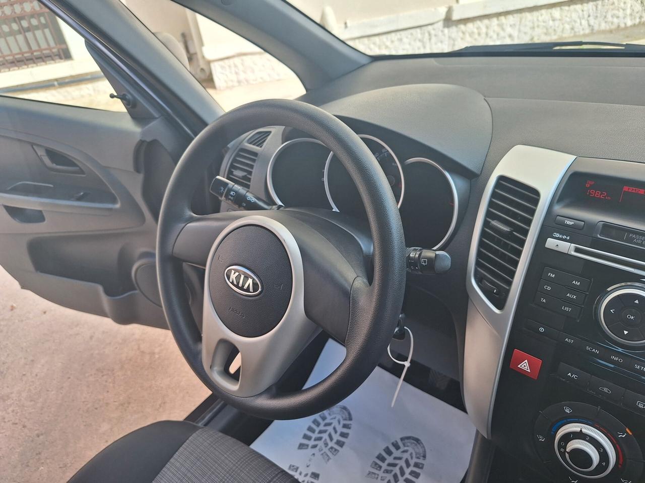 Kia Venga 1.4 crdi ( diesel) PERFETTA 2010