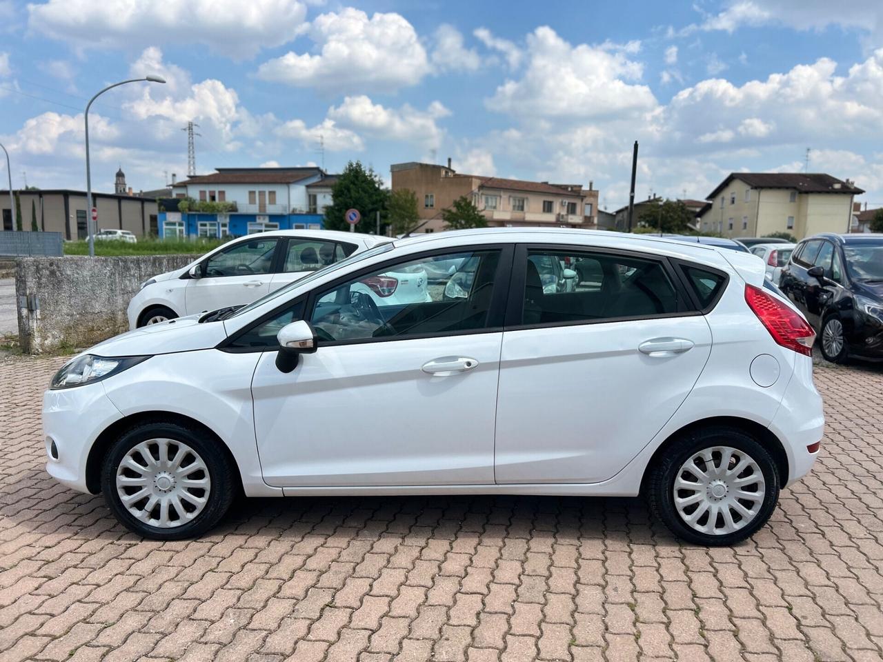 Ford Fiesta 1.4 5 porte Bz.- GPL Titanium