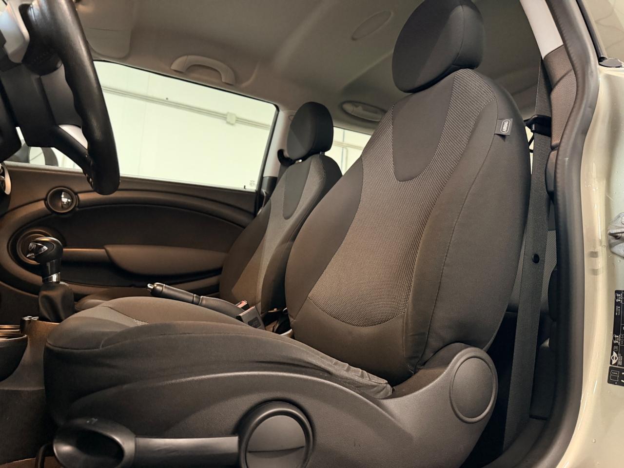 Mini 1.6 16V Cooper D