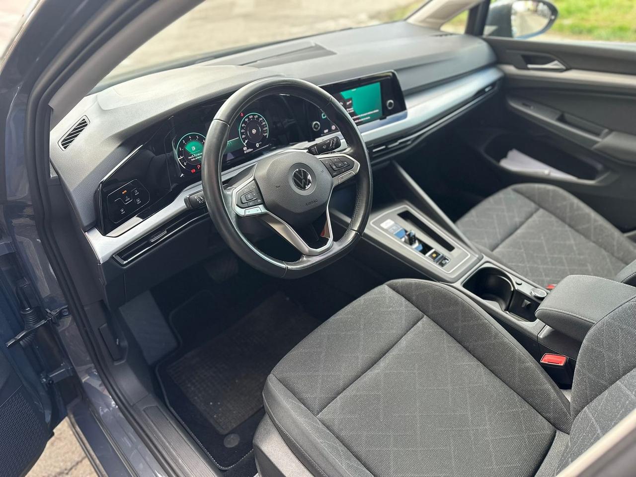 Volkswagen Golf Life 1.0 eTSI MHEV