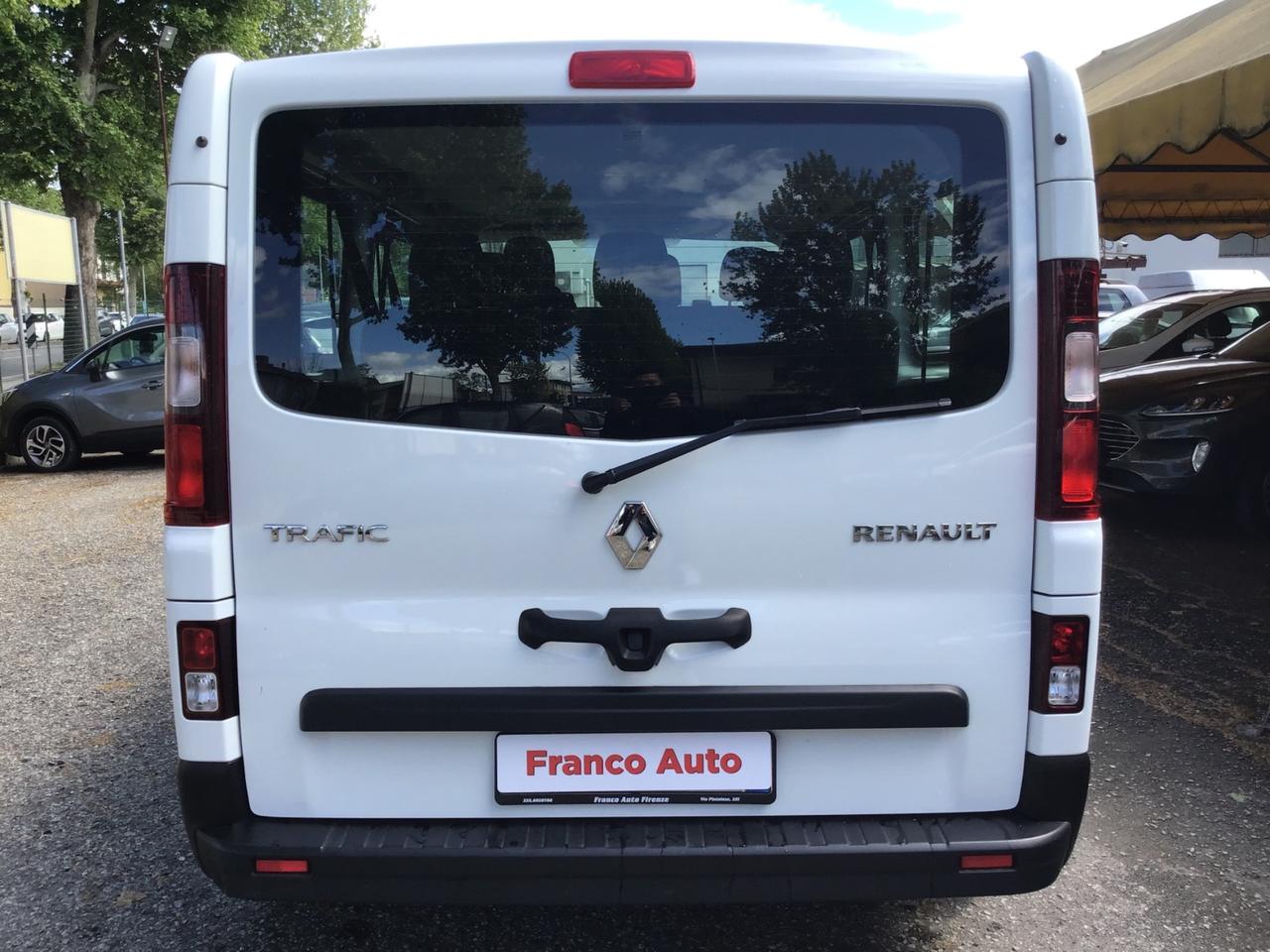 Renault Trafic T29 2.0 dCi 9Posti