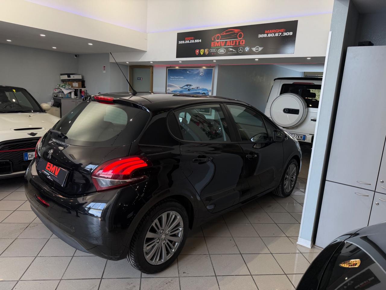 Peugeot 208 PureTech 82 5 porte Allure
