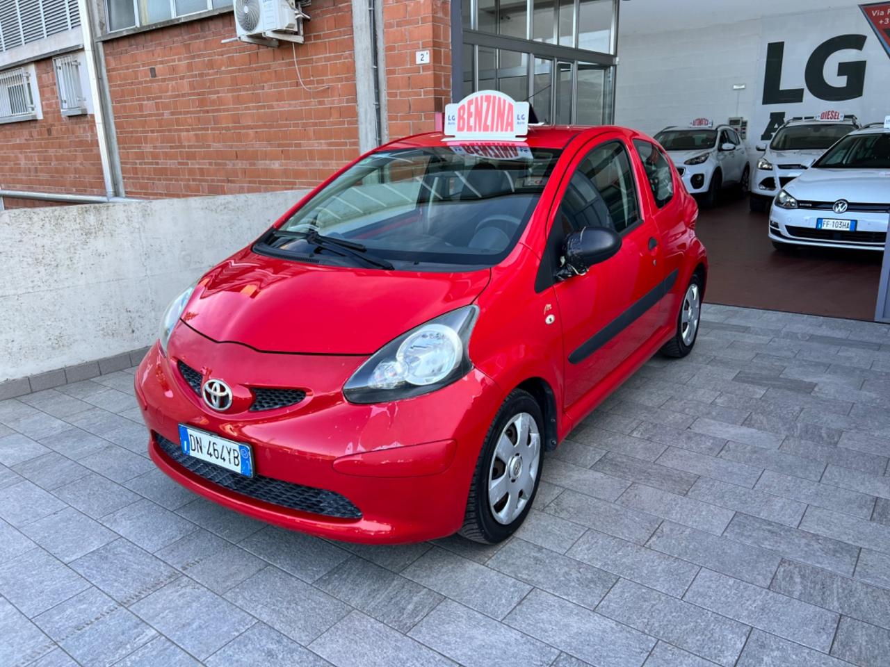 Toyota Aygo 1.0 12V VVT-i 3 porte Sol. NEOPATENTATI