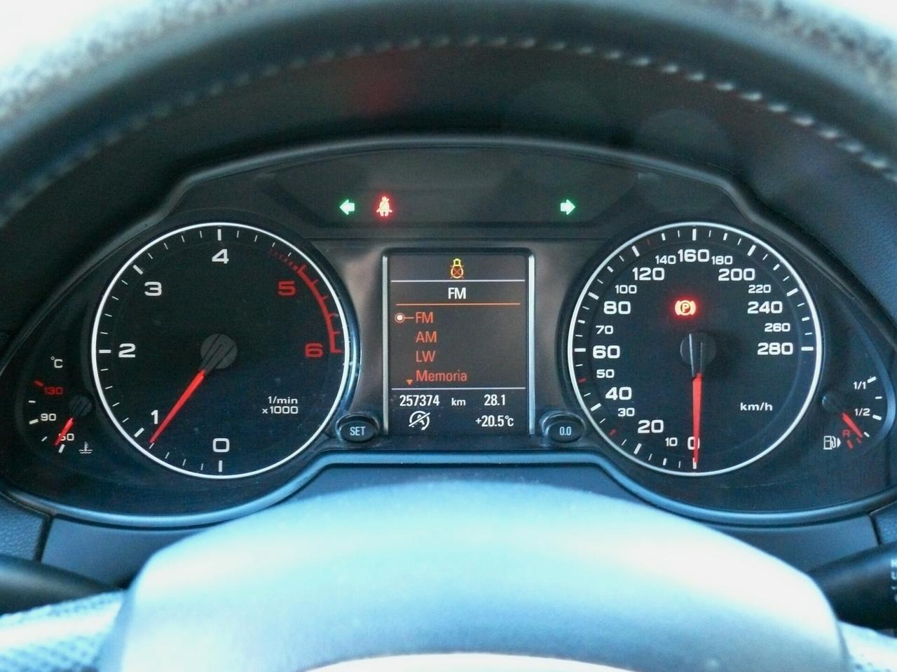 Audi Q5 2.0 TDI quattro (M1412)