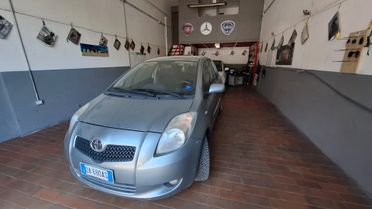 Toyota Yaris Verso 1.3i 16V cat Sol '03