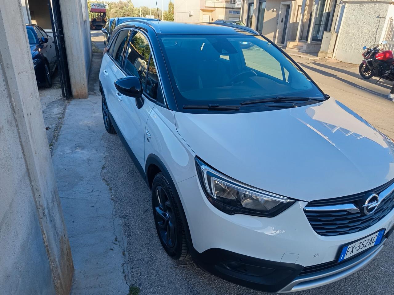 Opel Crossland X 1.2 12V 120 Anniversary
