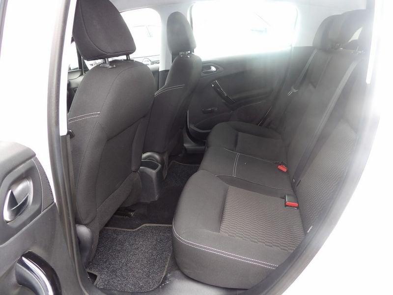 Peugeot 208 208 5p 1.5 bluehdi Active s&s 100cv 5m
