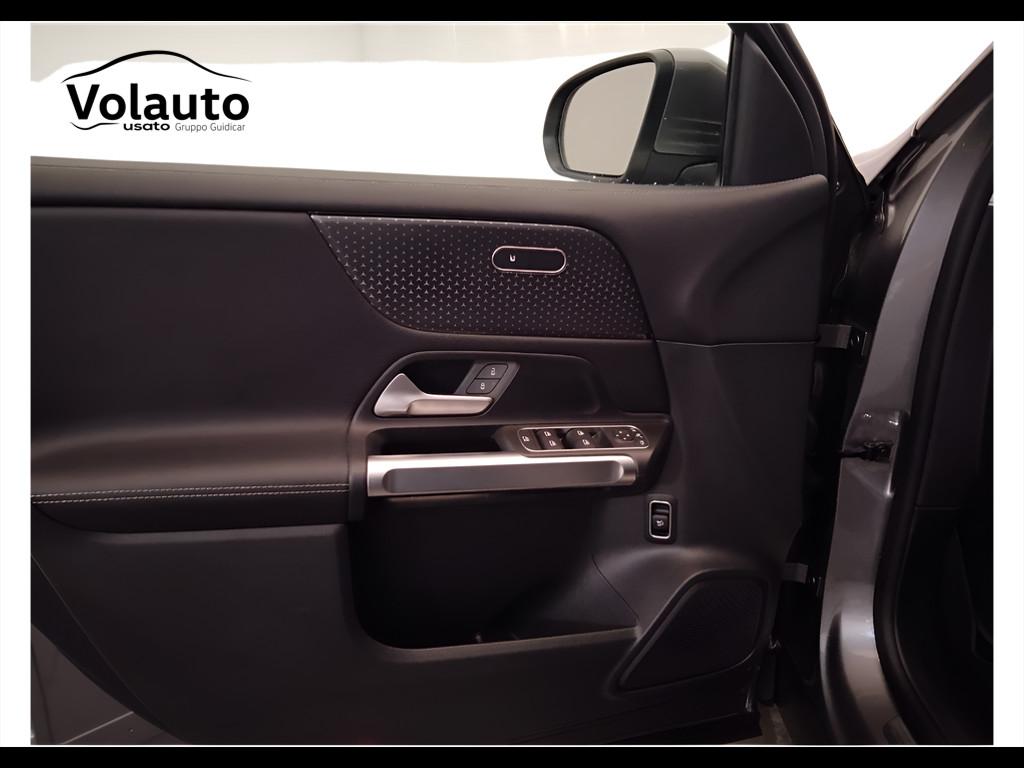 Mercedes-Benz GLB - X247 2023 - GLB 180 d Progressive Advanced auto