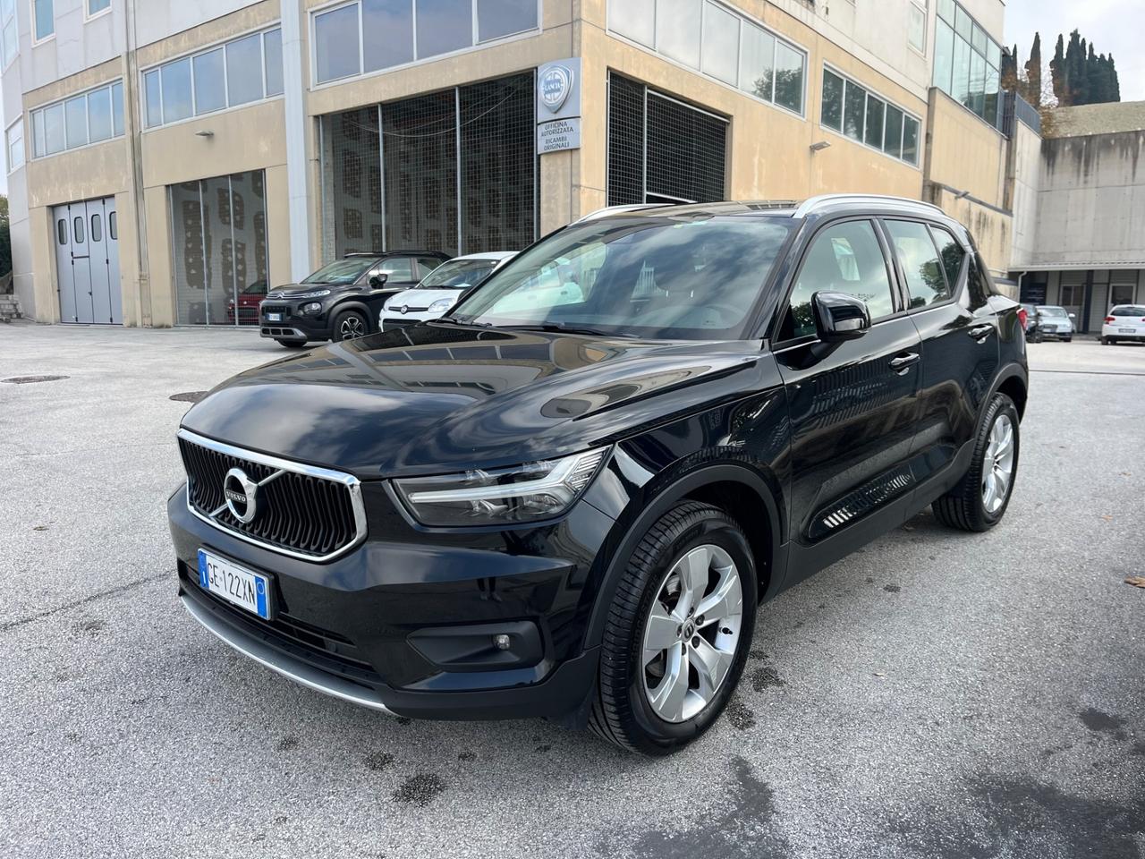 Volvo XC40 T2 Momentum Pro