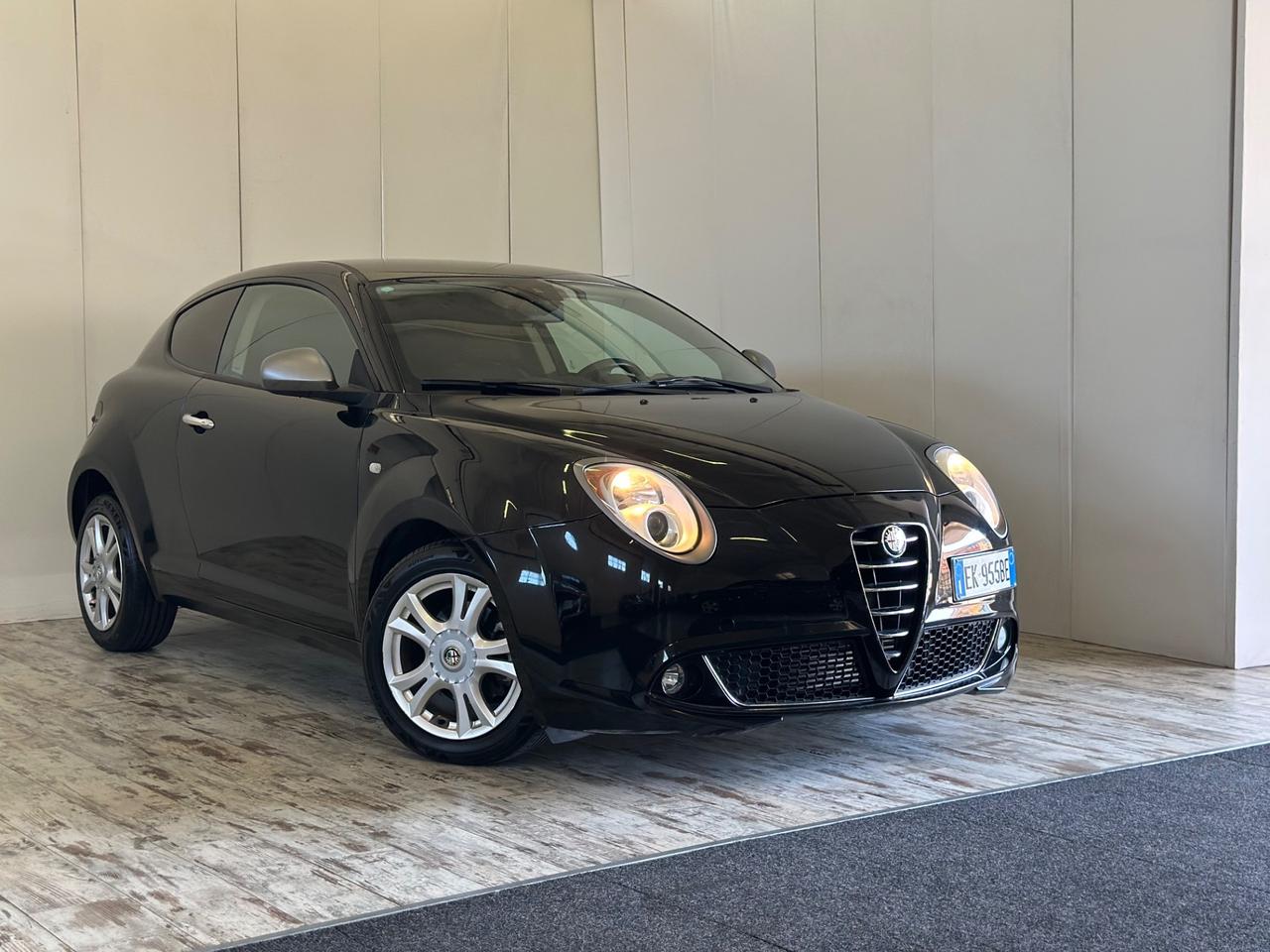 Alfa Romeo MiTo 1.3 JTDm-2 95 CV S&S Distinctive Sport Pack