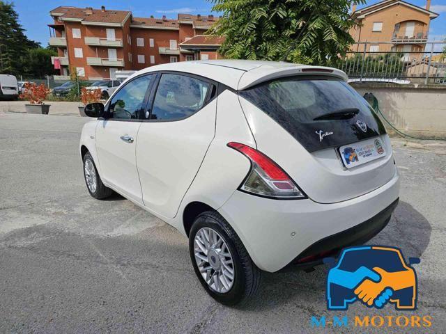 LANCIA Ypsilon 0.9 TwinAir 85 CV 5 porte Metano Ecochic Gold