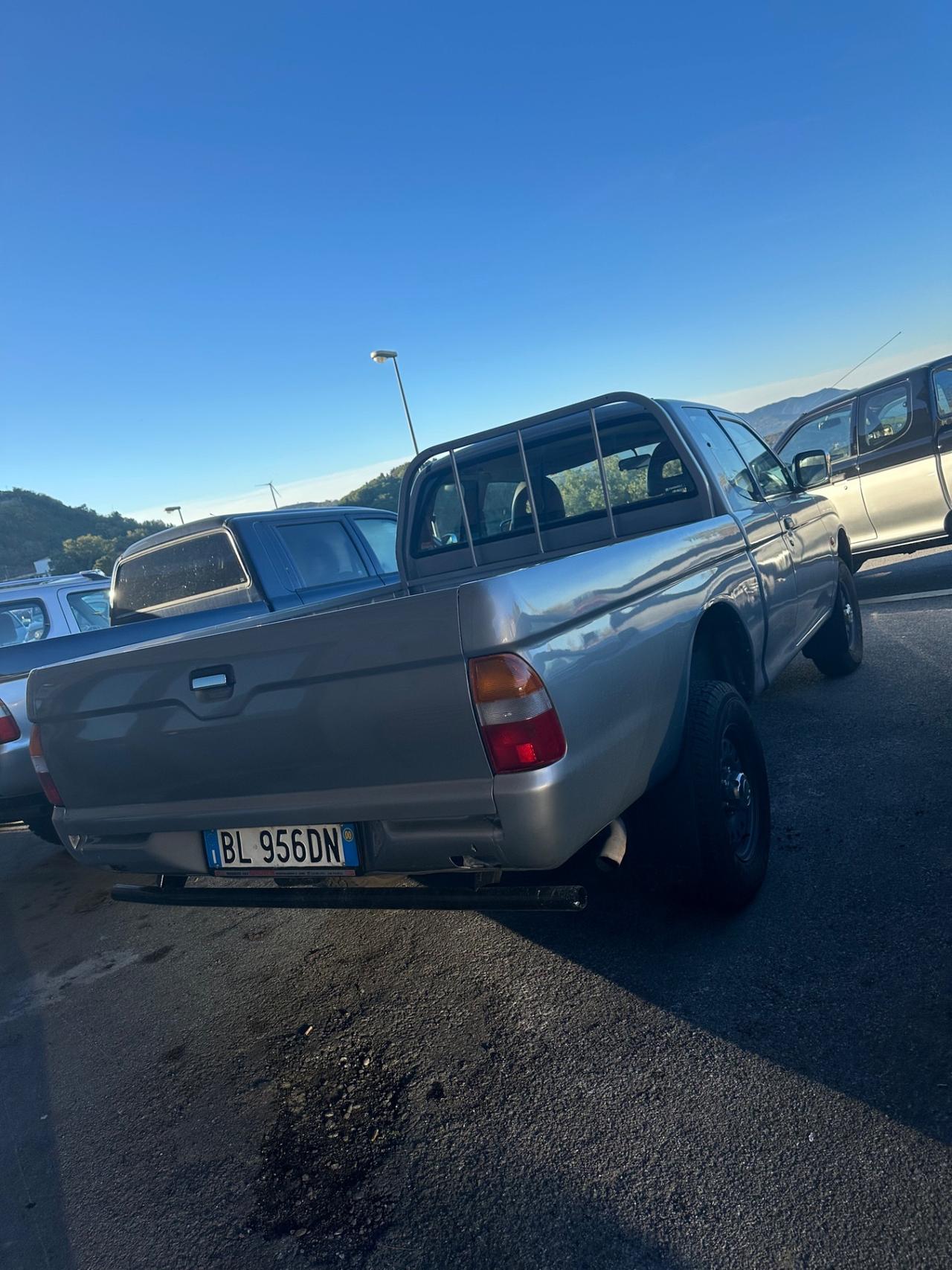 Mitsubishi L200 2.5 TDI 4WD Club Cab Pick-up GLS