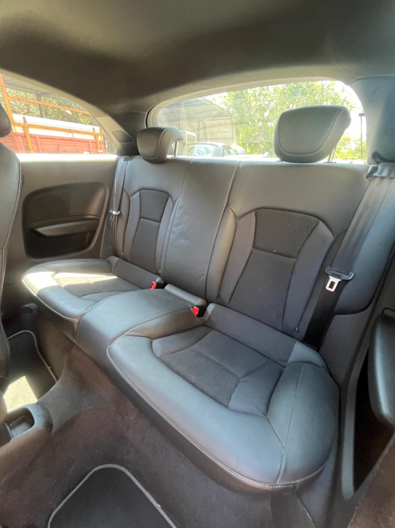 Audi A1 1.6 TDI S-LINE