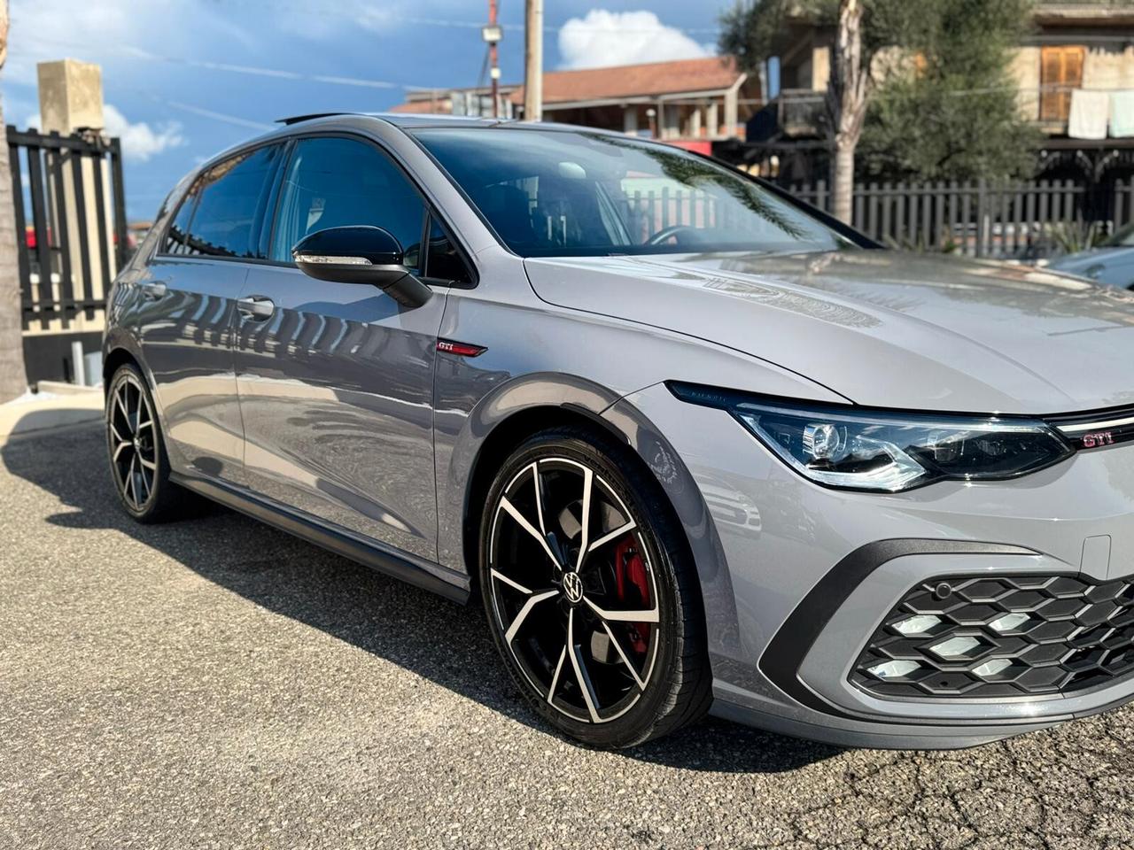 Volkswagen Golf 8 GTI 2.0 TSI DSG