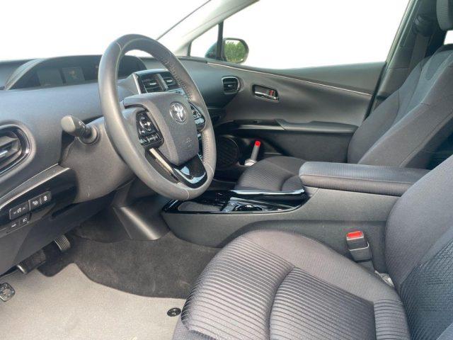TOYOTA Prius 1.8 AWD Lounge