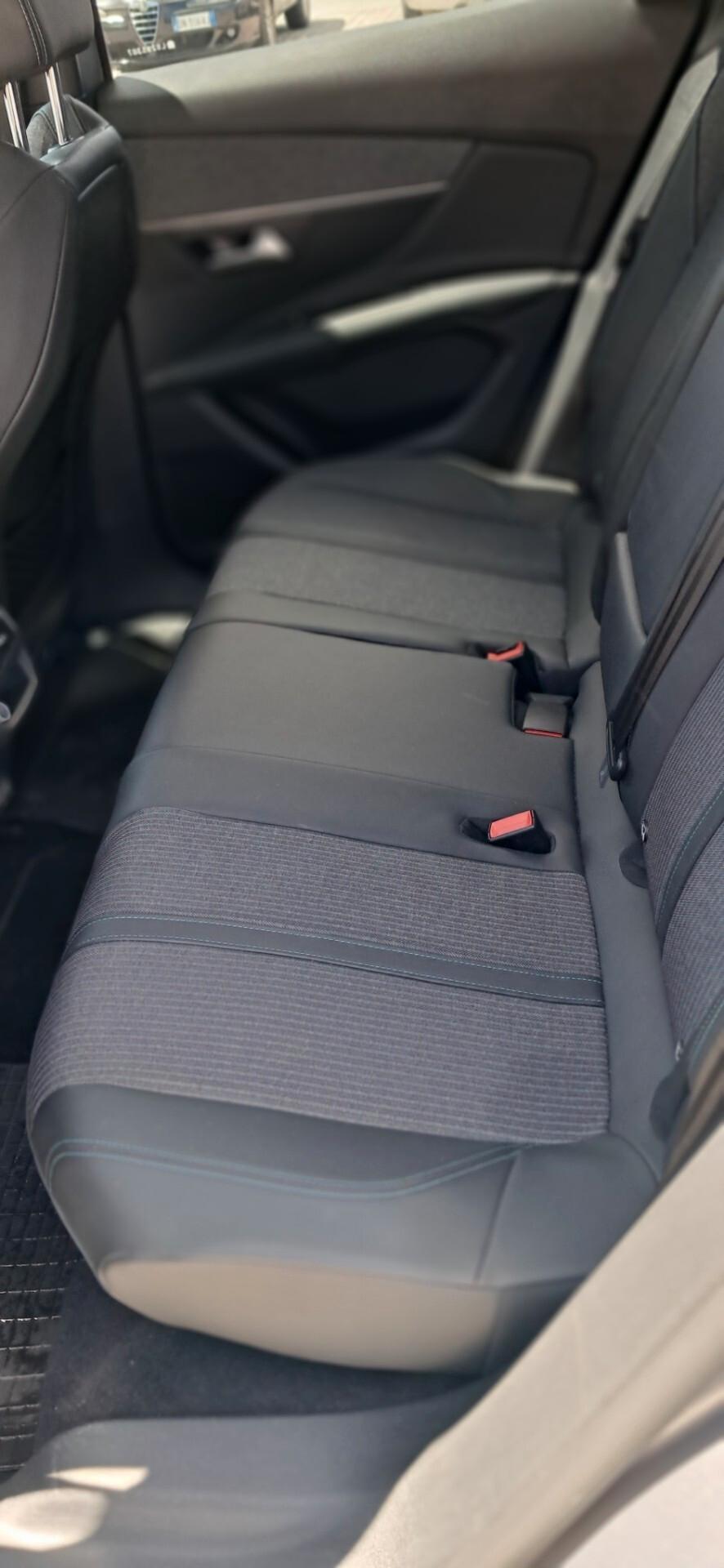 Peugeot 3008 BlueHDi 130 S&S Allure Pack
