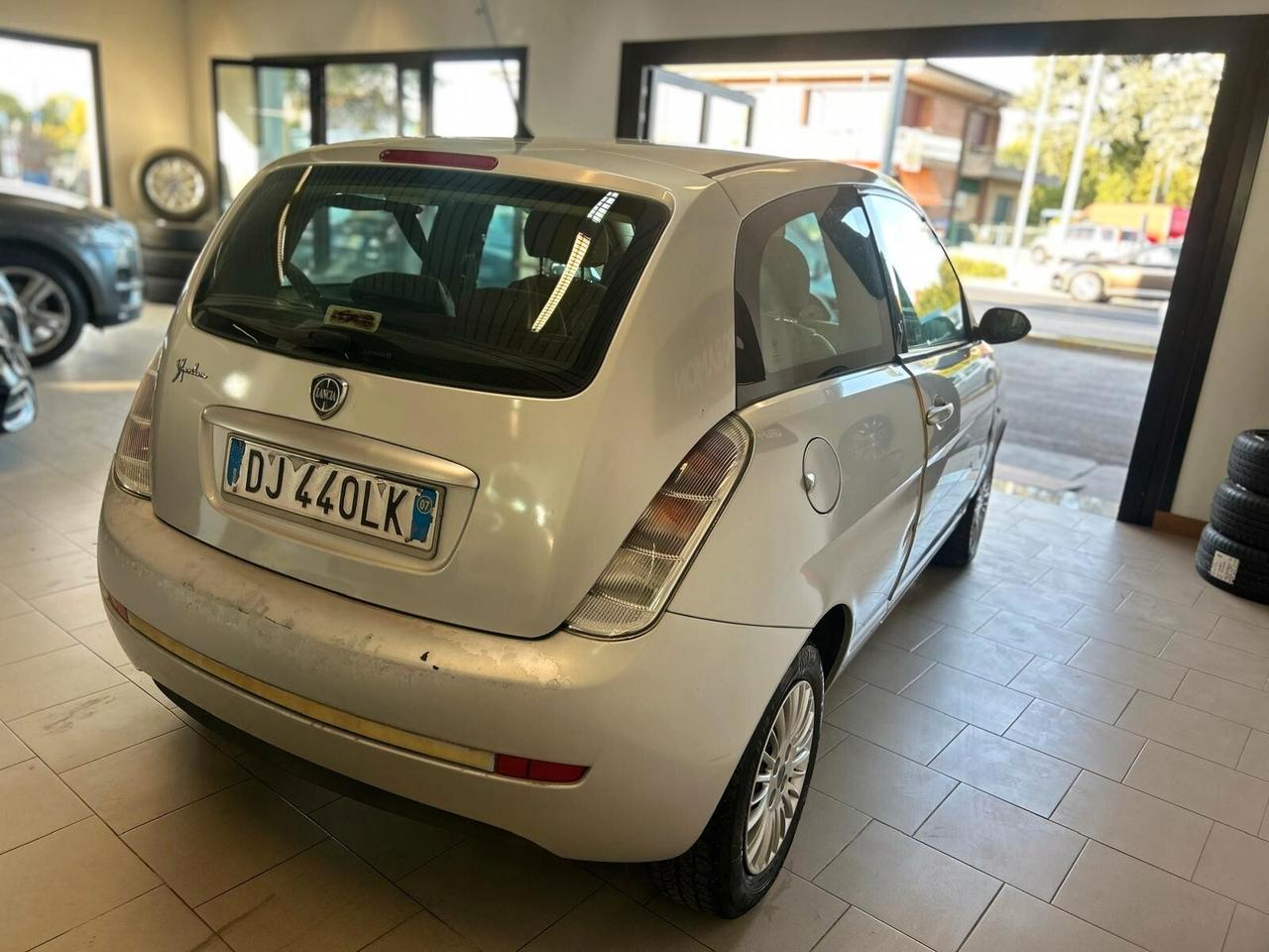 Lancia Ypsilon 1.2 Argento