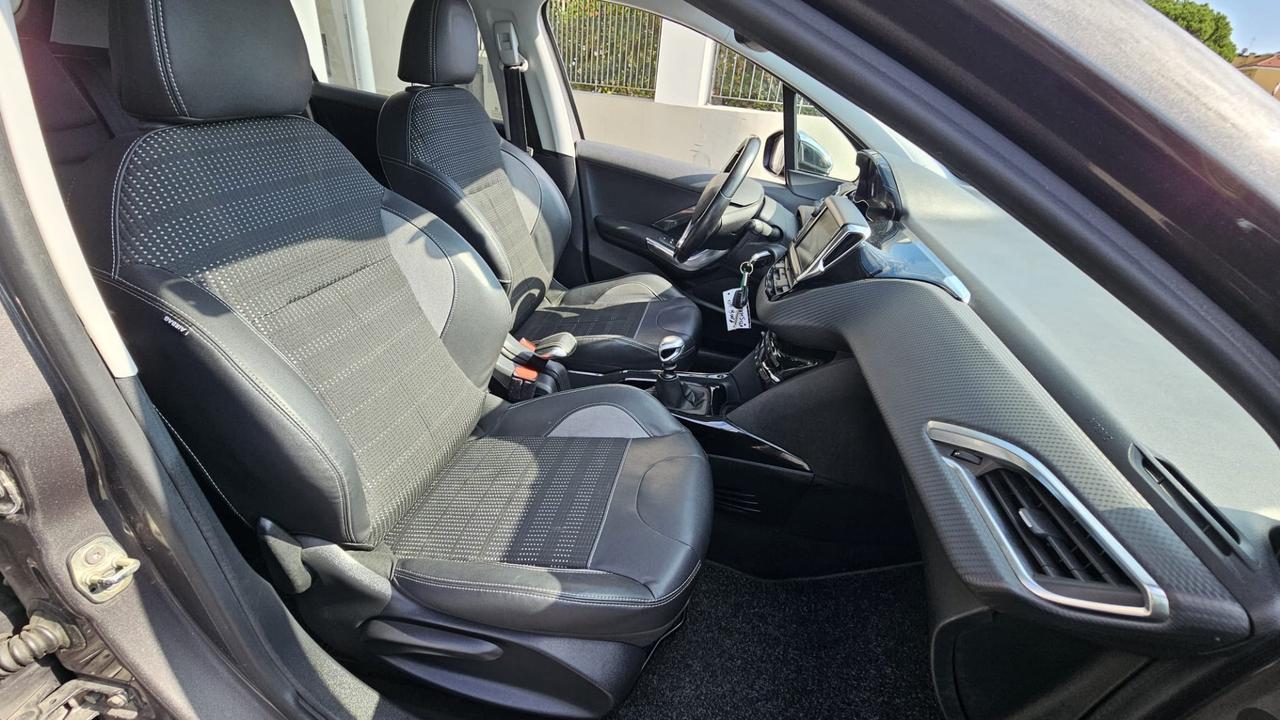 Peugeot 2008 BlueHDi 100 Allure