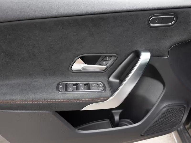 Mercedes-Benz Classe A A 180 AMG Line Advanced Camera 18" Winter Pack