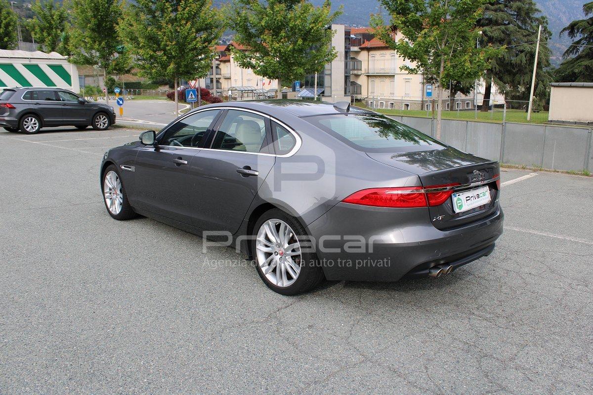 JAGUAR XF 2.0 D 180 CV aut. Prestige