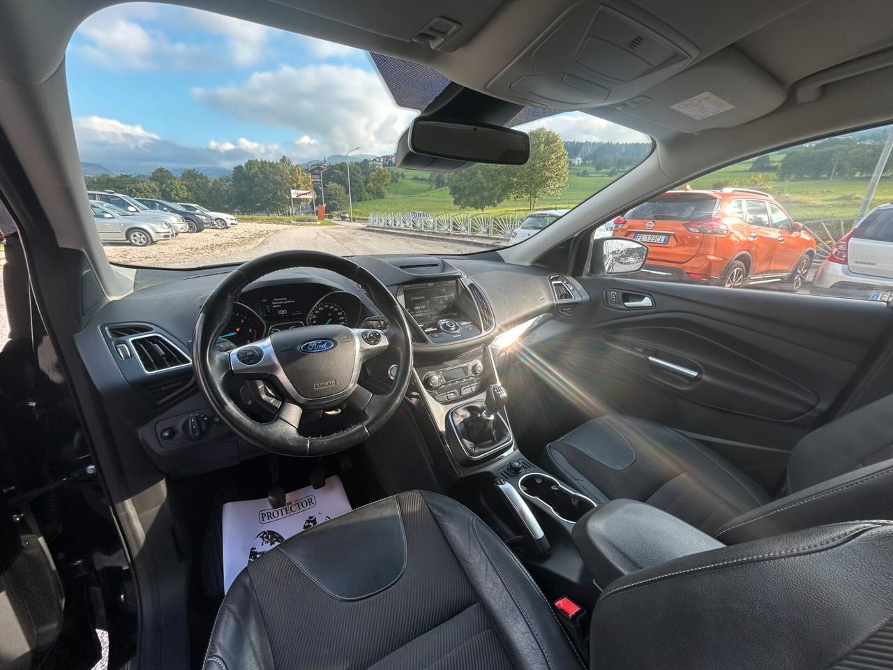 Ford Kuga 4x4 2.0 TDCI 150 CV S&S 4WD Titanium