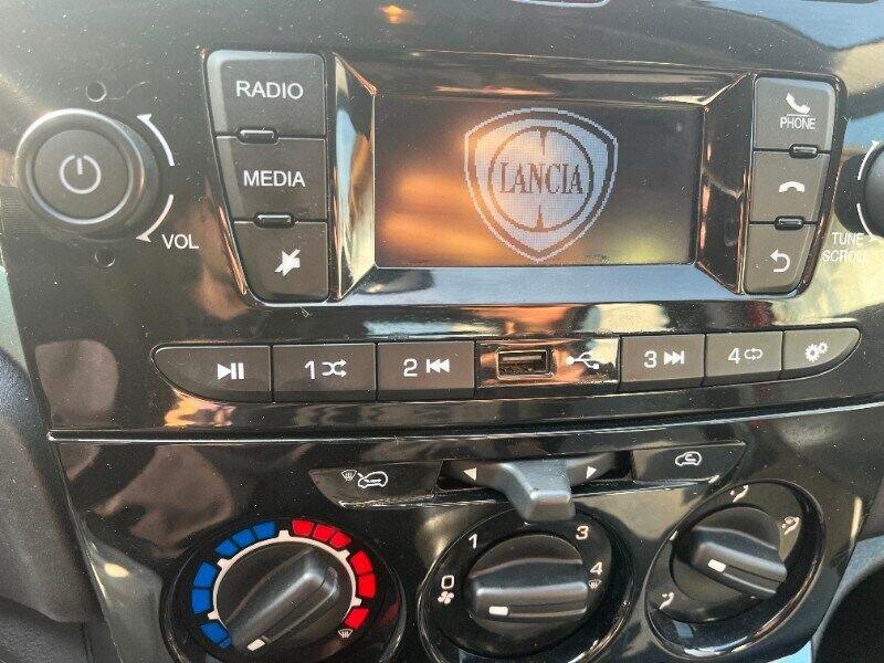 Lancia Ypsilon Ypsilon 1.0 FireFly 5 porte S&S Hybrid Platino