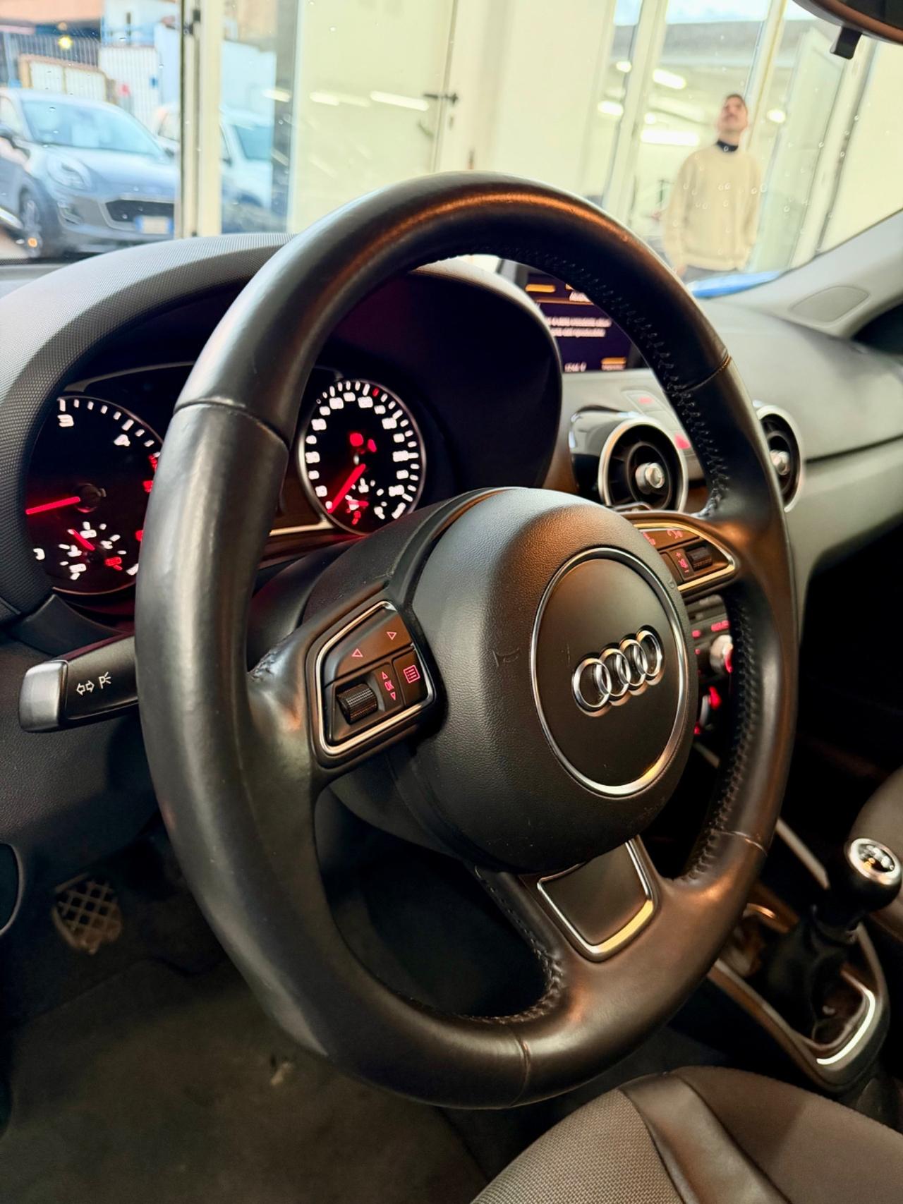Audi A1 SPB 1.6 TDI Attraction FINANZIABILE