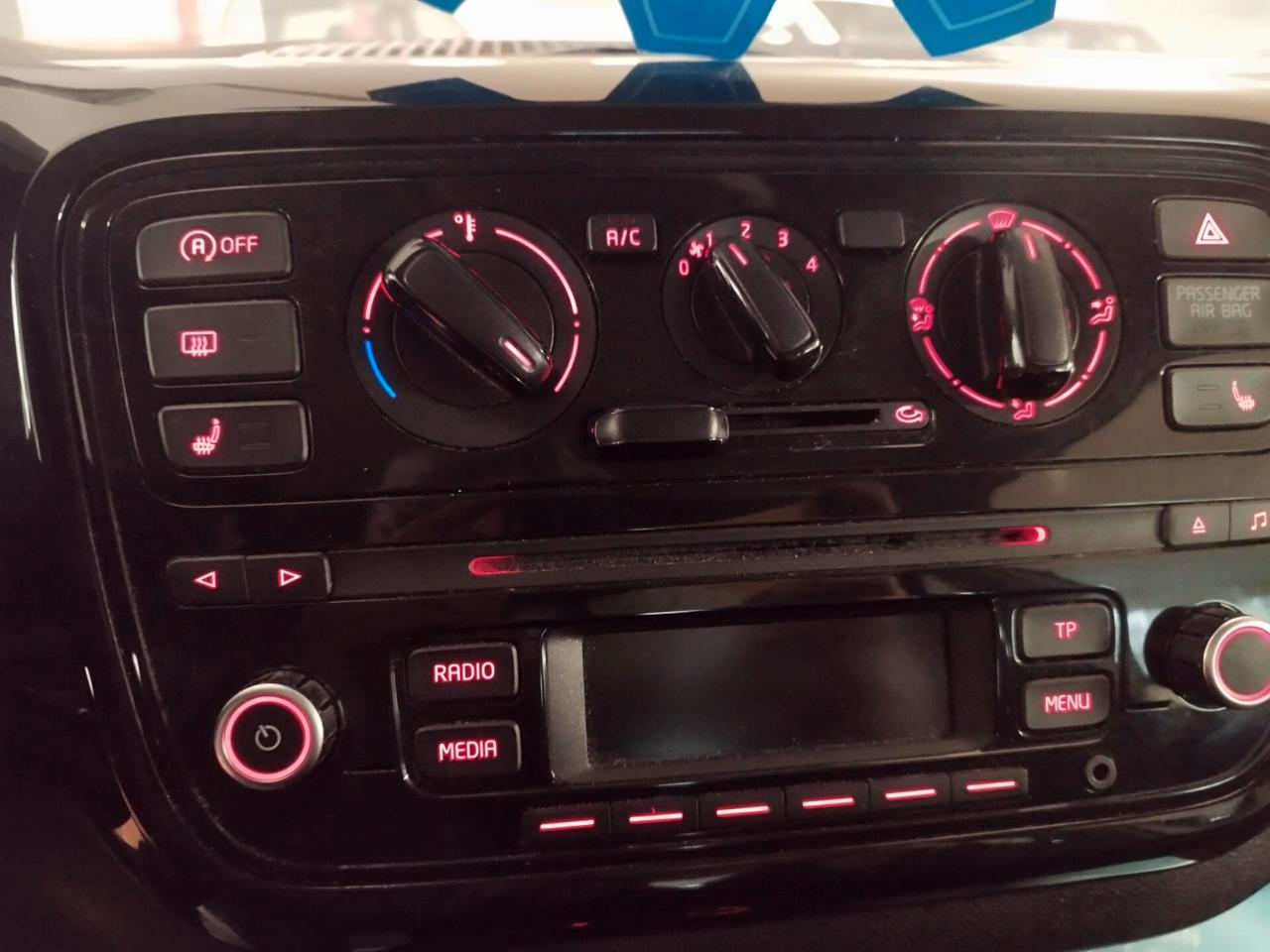 Volkswagen up! 1.0 3p. eco move km 104500