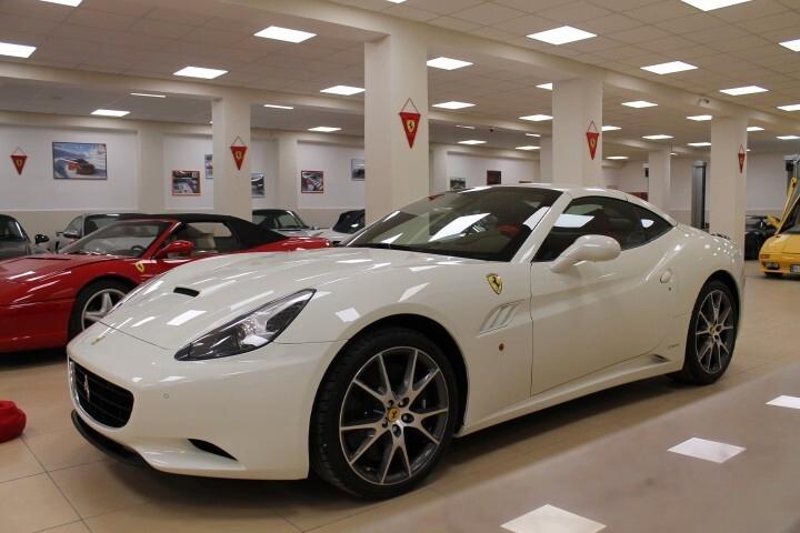 Ferrari California DCT PERMUTE AUTO MOTO E GOMMONI!!!