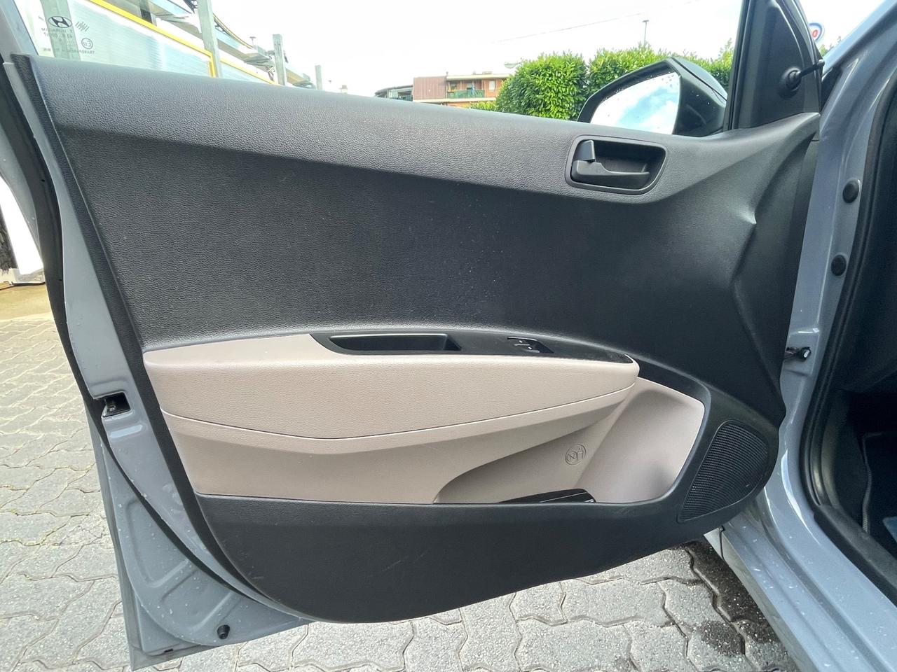 Hyundai i10 1.0 - SOLI 87..000 km PERFETTA