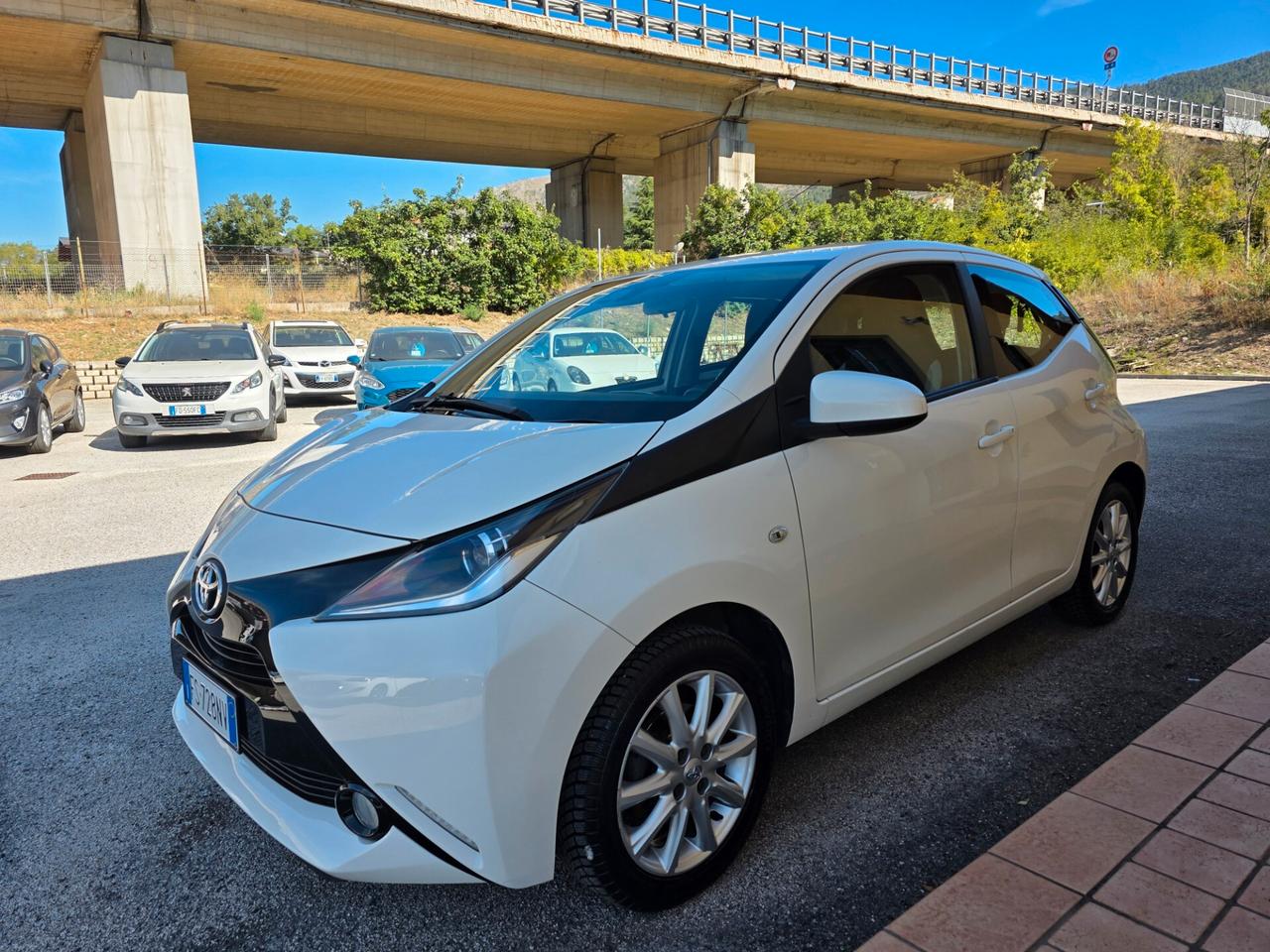 Toyota Aygo 1.0 VVT-i 69 CV 5 porte x-Play