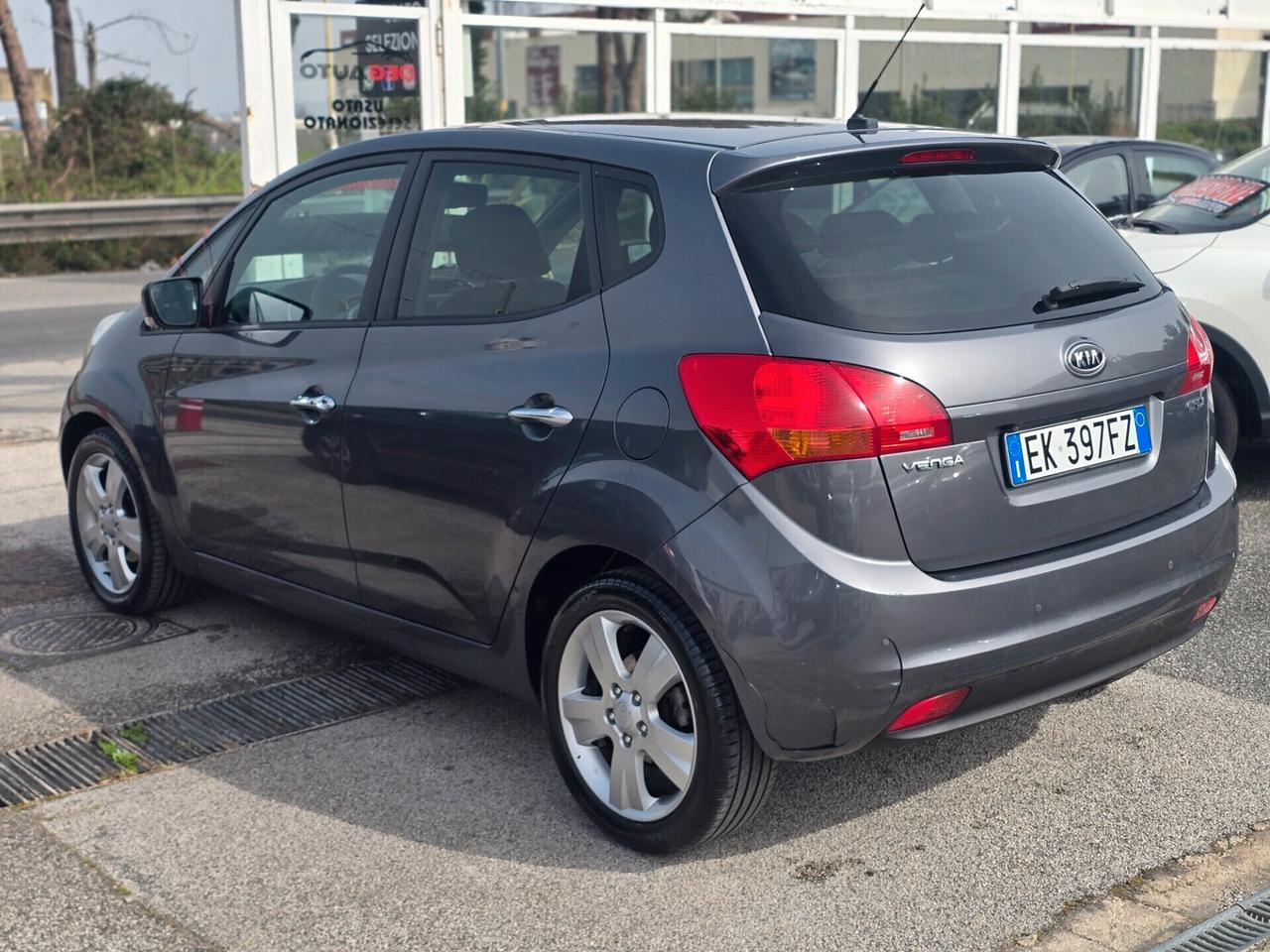 Kia Venga 1.4 CRDi 90cv WGT EX