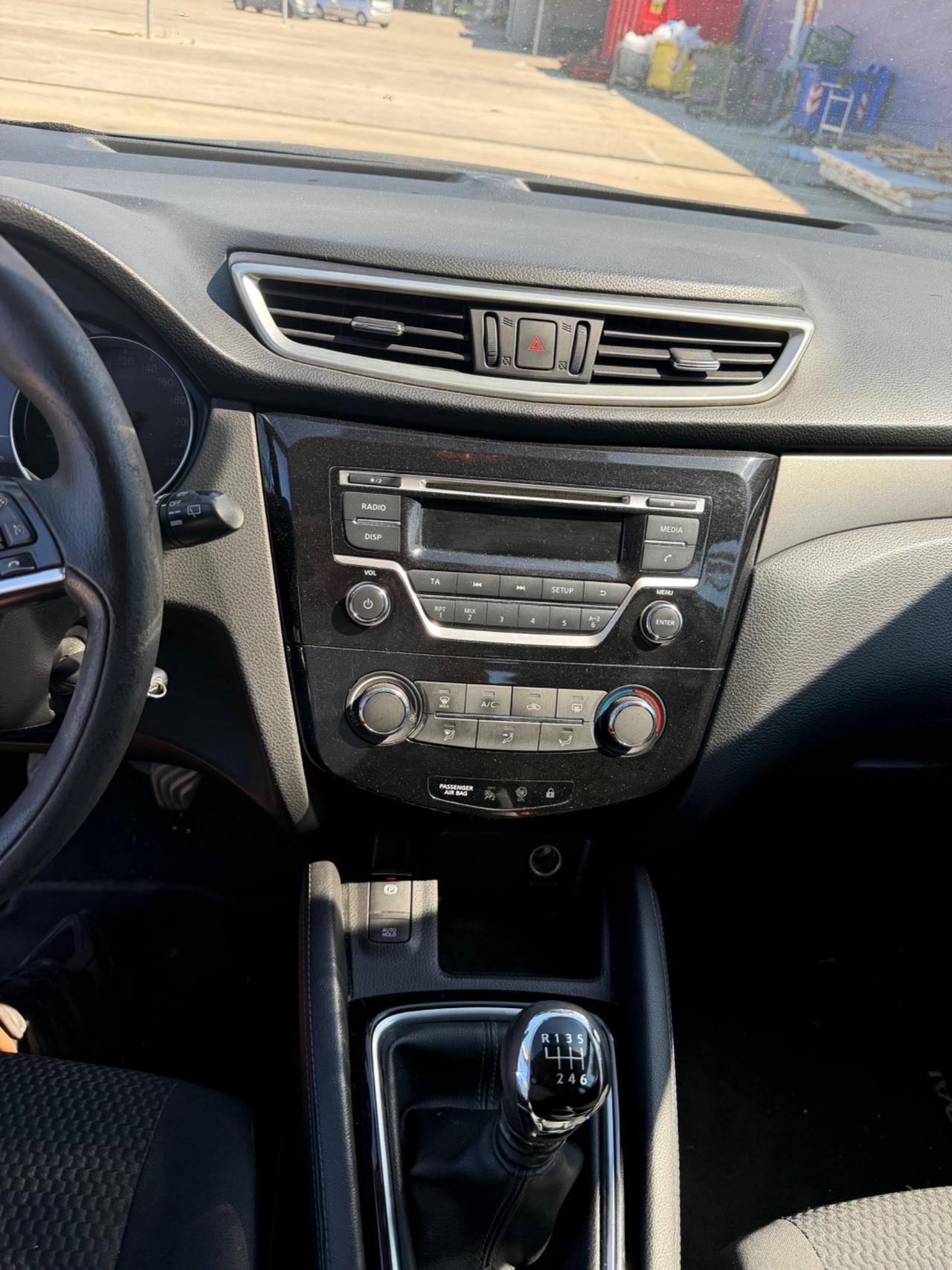 Nissan Qashqai 1.3 DIG-T 140 CV Visia