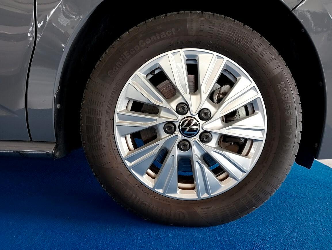 Volkswagen T7 Multivan 2.0 TDI DSG LED *VIS A VIS* CAMERA IVA INCLUSA