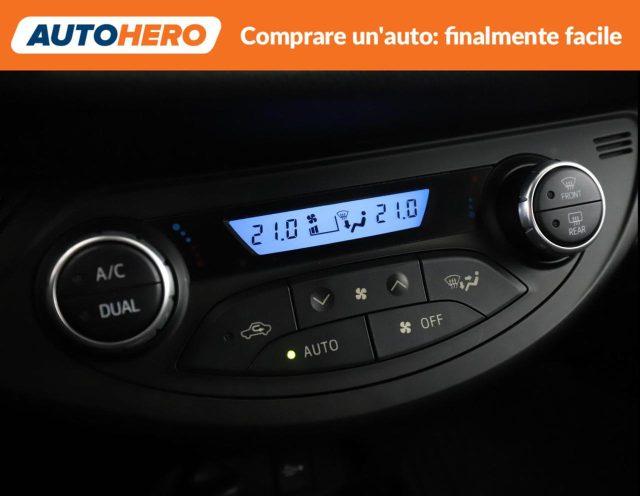 TOYOTA Yaris 1.5 5 porte Lounge