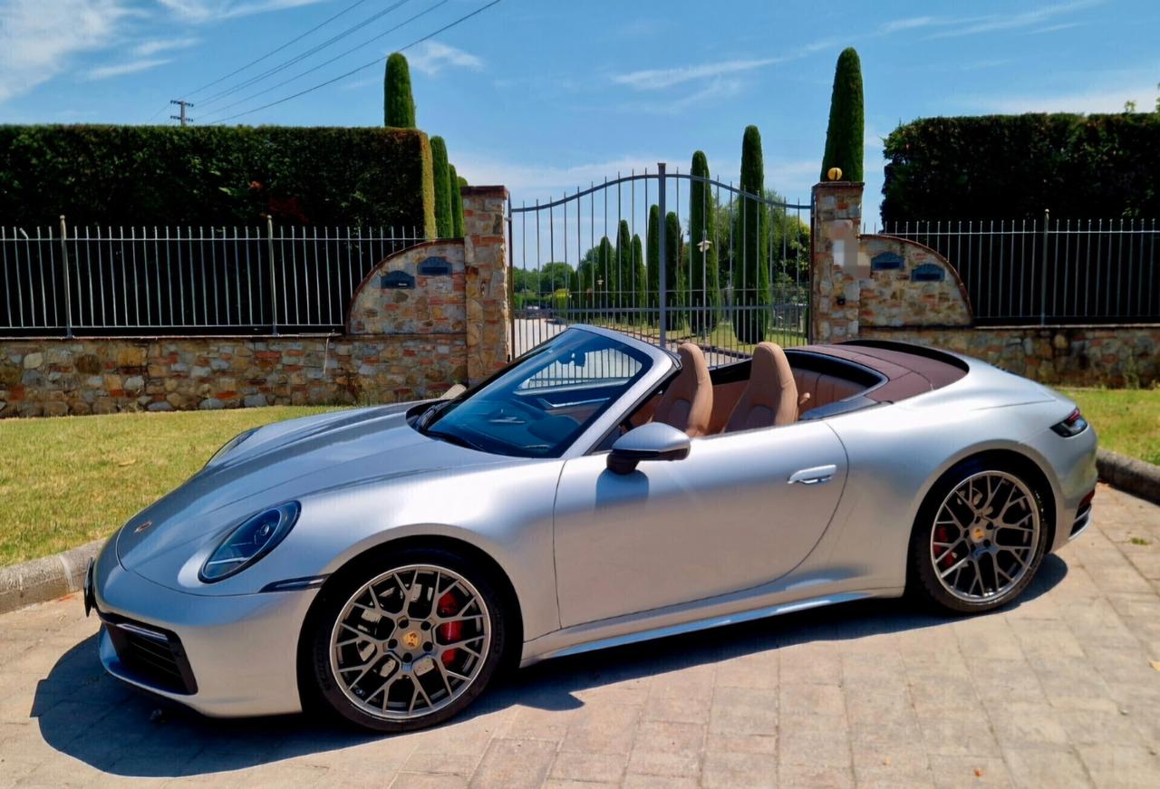 Porsche 992 4S