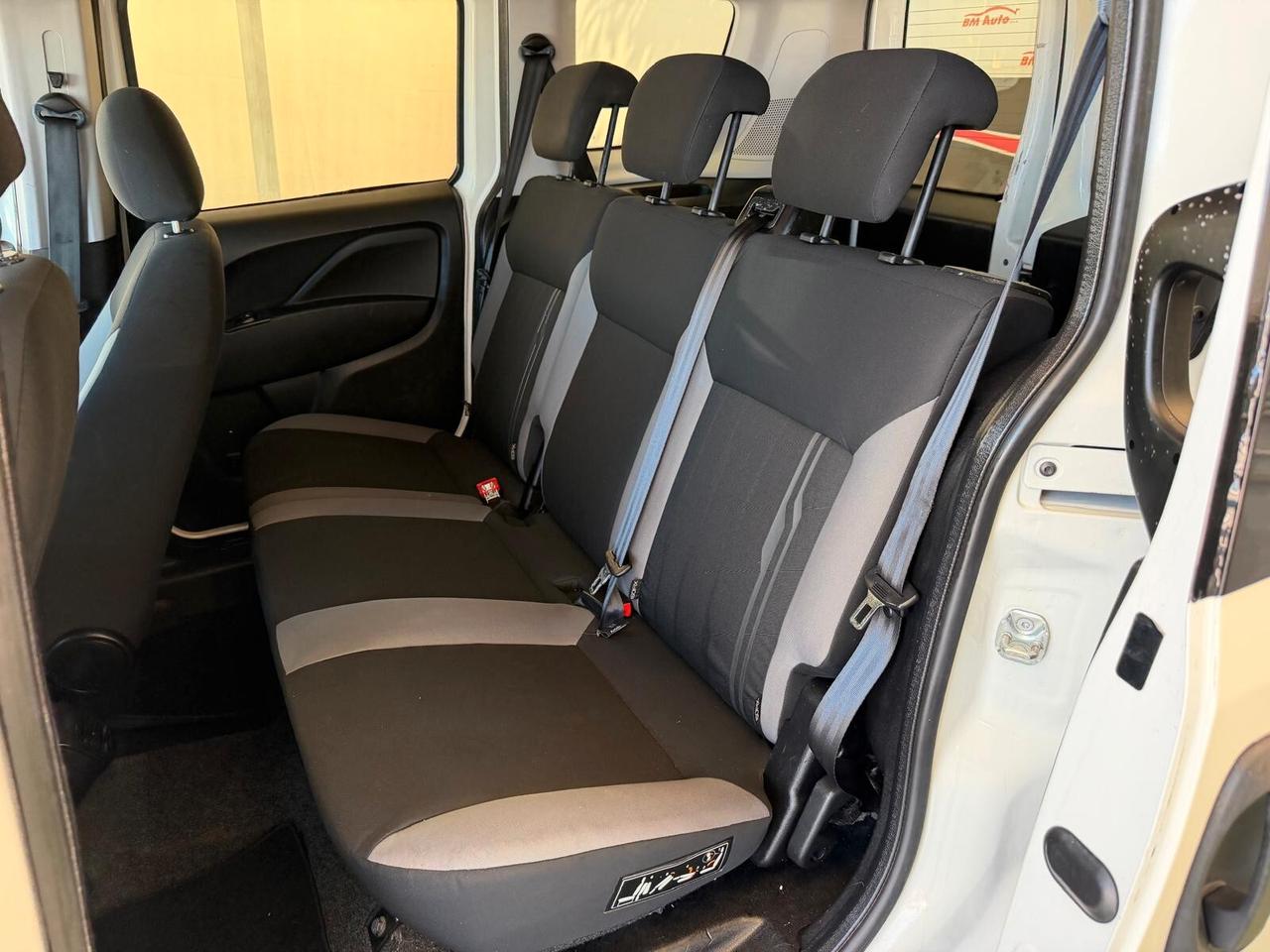 FIAT DOBLO 1.6 DIESEL 105CV AUTOCARRO FINESTRATO
