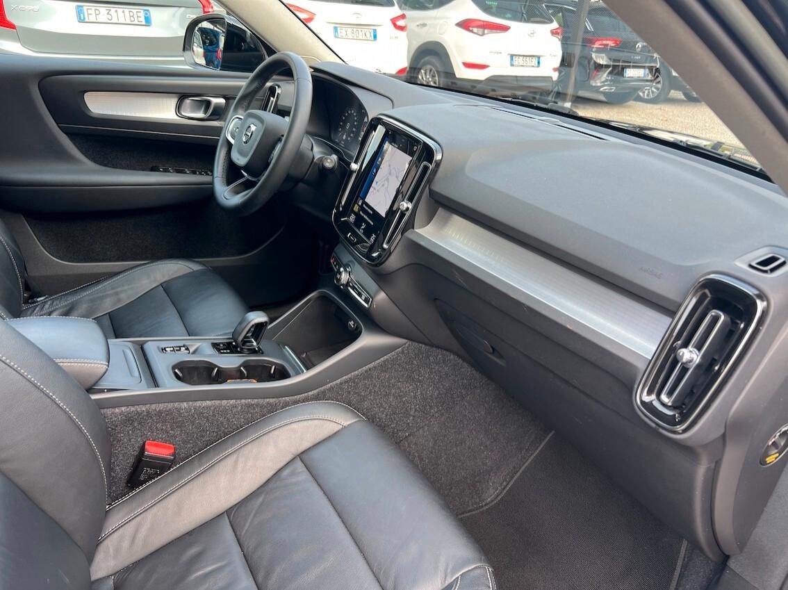 Volvo XC40 1.5 t2 Momentum Pro auto NAVI PELLE FARI LED FULL