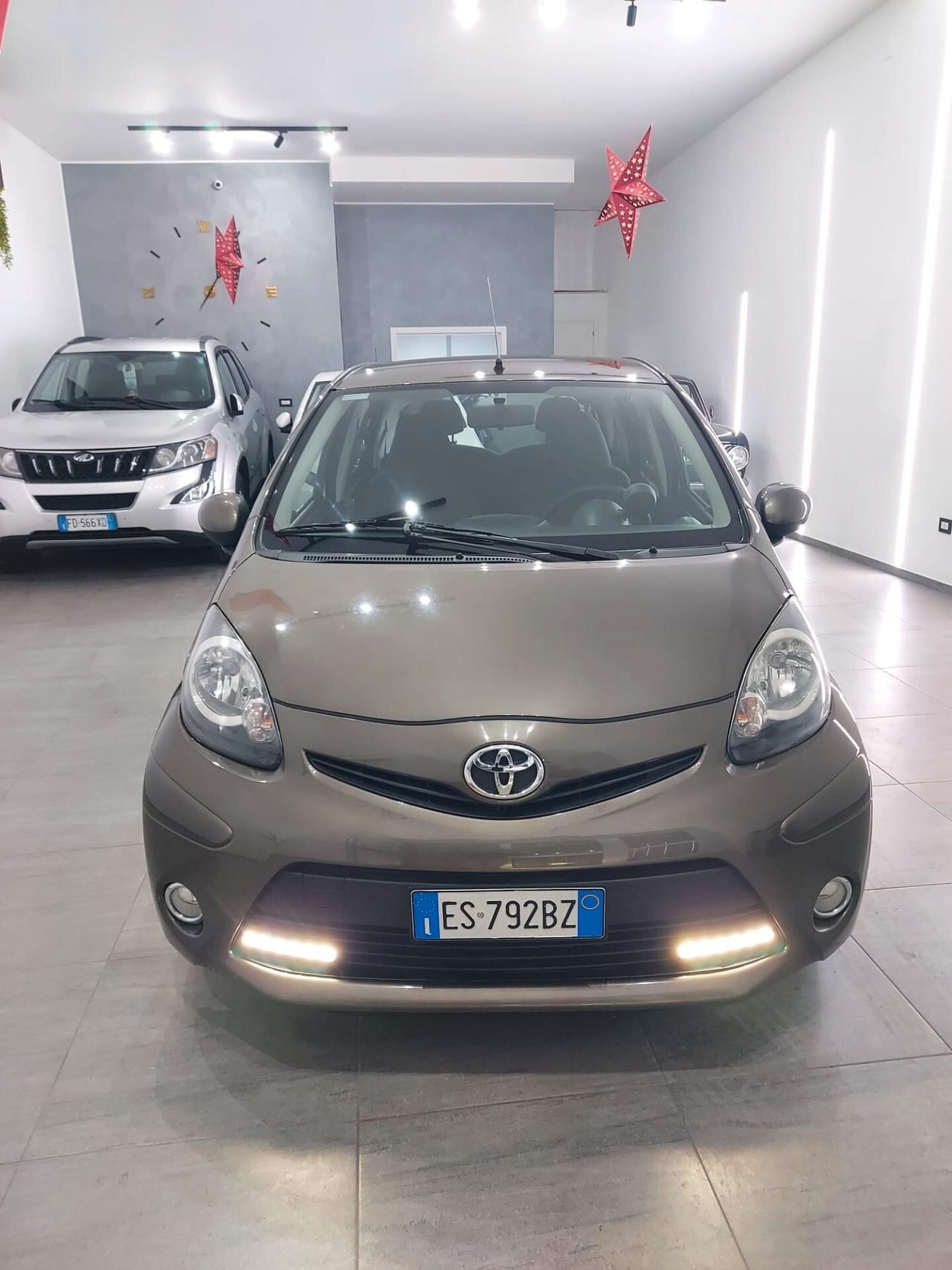 Toyota Aygo 1.0 12V VVT-i 5 porte Cool Soda Connect MMT