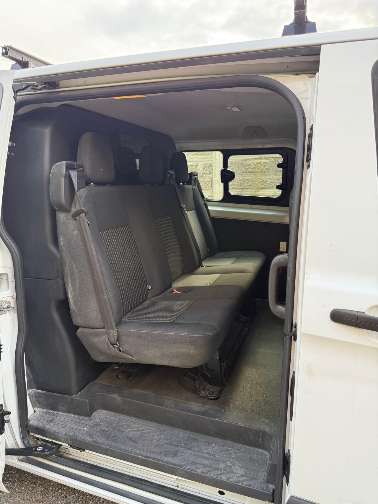 Ford Transit Custom 2.0 TDCi 6 posti
