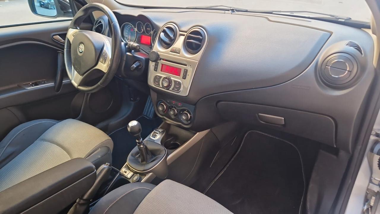 Alfa Romeo MiTo 1.3 JTDm-2 95 CV S&S Distinctive Premium Pack