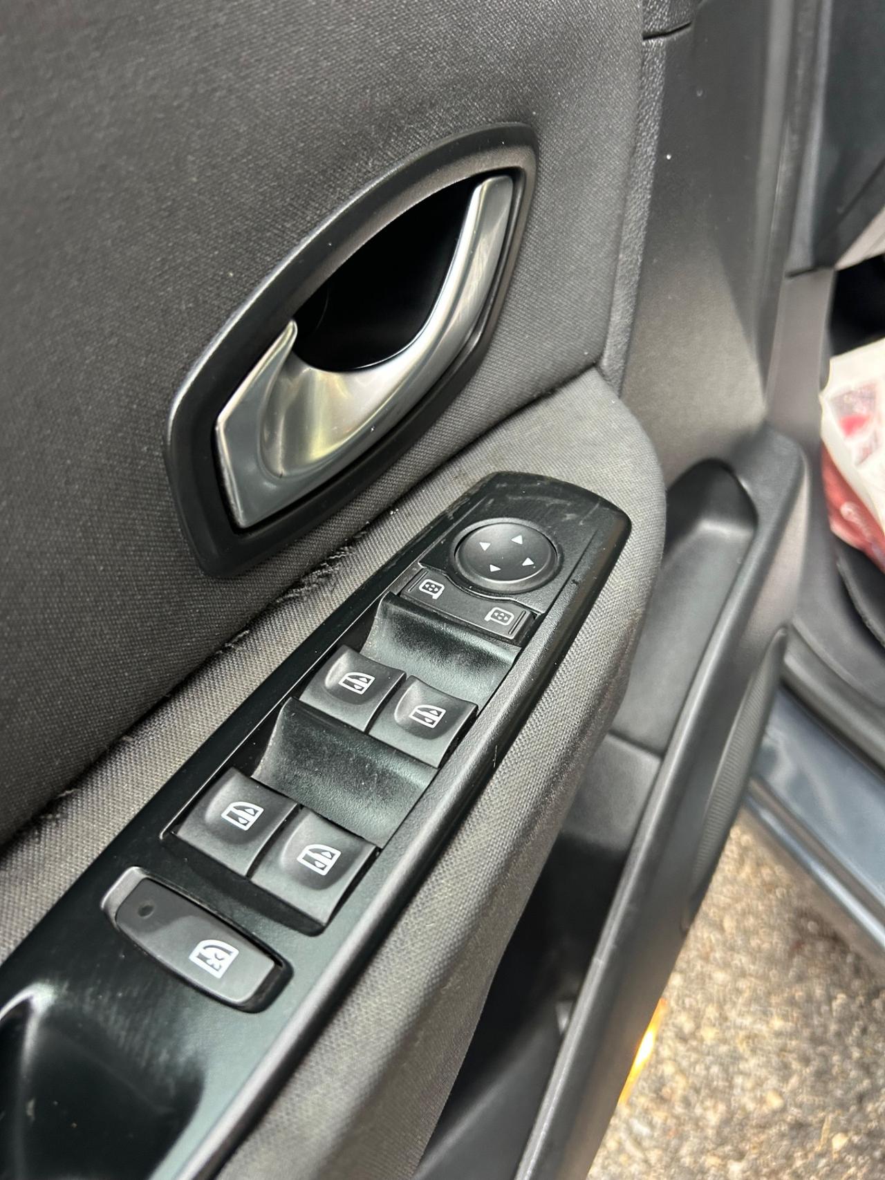 Renault Scenic Scénic X-Mod 1.5 dCi 105CV Confort