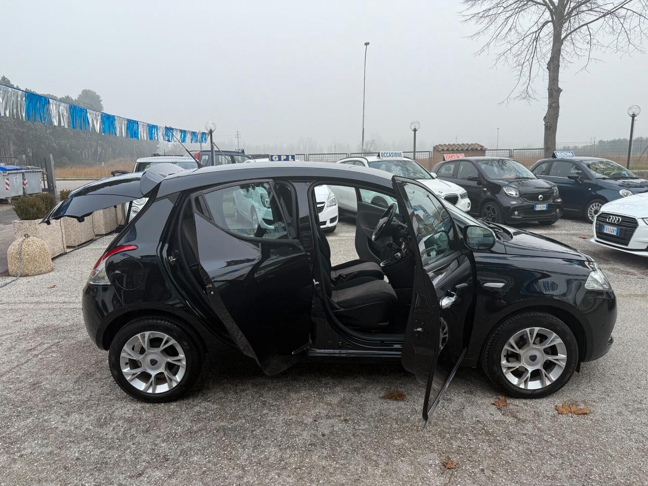 Lancia Ypsilon 1.2 69 CV Platinum 70.000 km