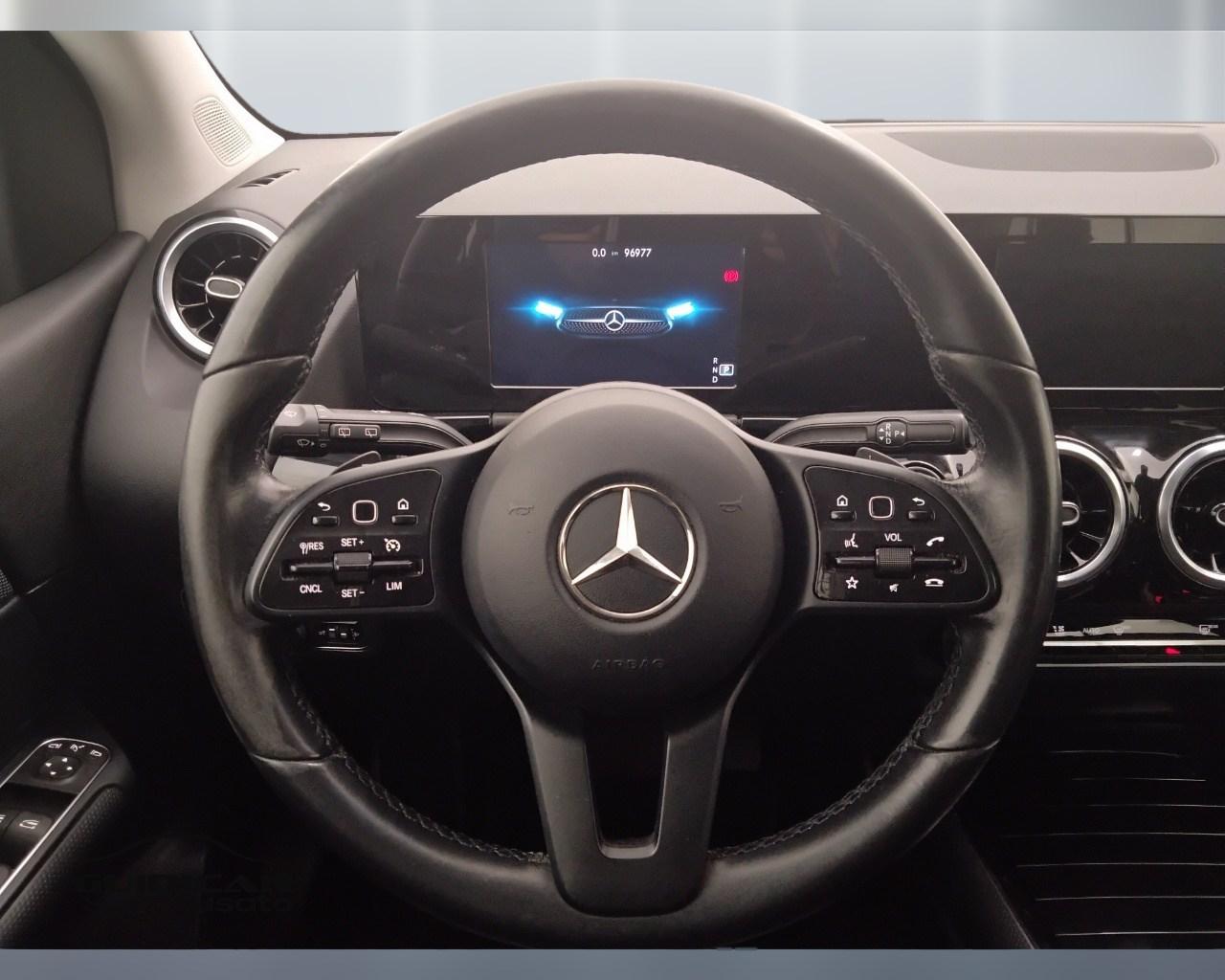 Mercedes-Benz Classe B - W247 2018 - B 180 d Sport auto