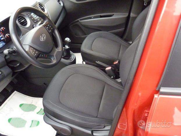 HYUNDAI i10 1.0 MPI Advanced