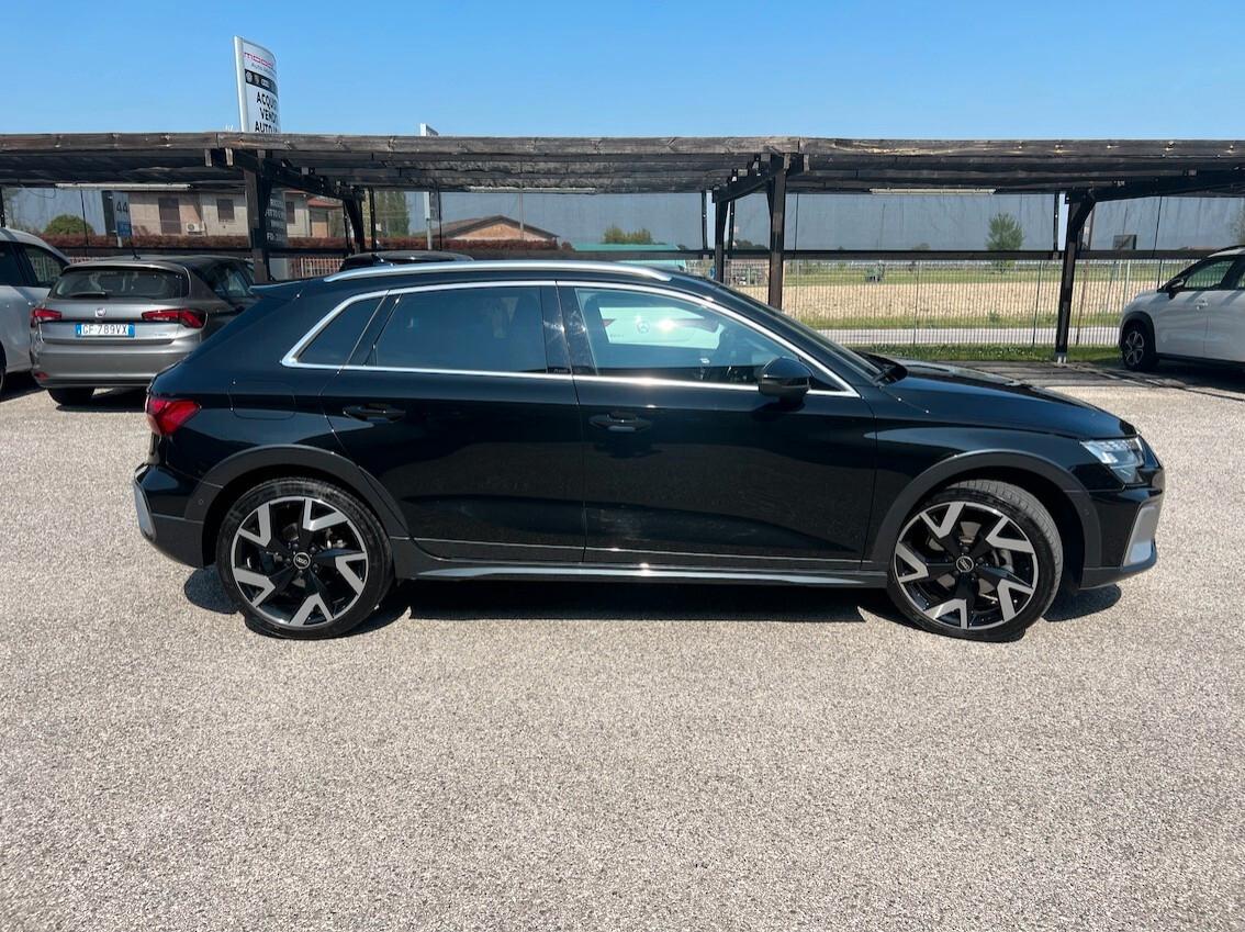 Audi A3 allstreet 35 2.0 tdi 150cv s-tronic Unico Proprietario FULL OPTIONAL