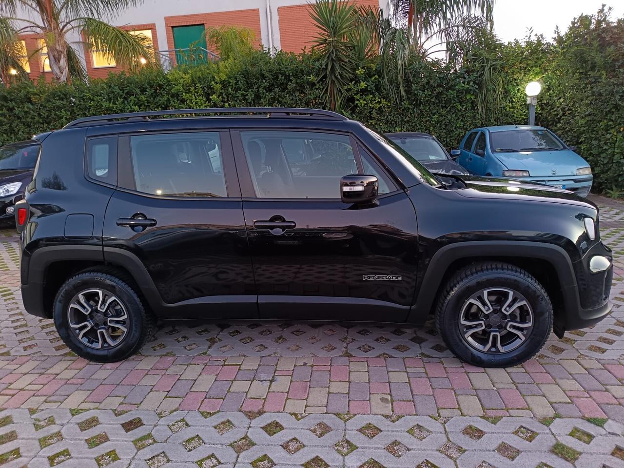 Jeep Renegade 1.6 Mjt DDCT 120 CV Business