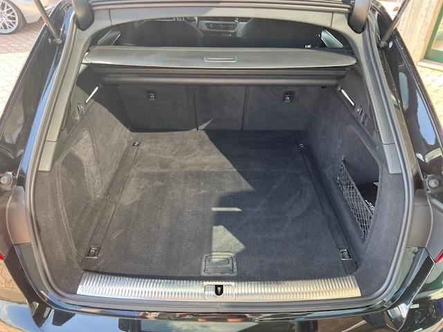 Audi A4 Avant 40 tdi 204cv s-tronic, S-line, 19”, Matrix