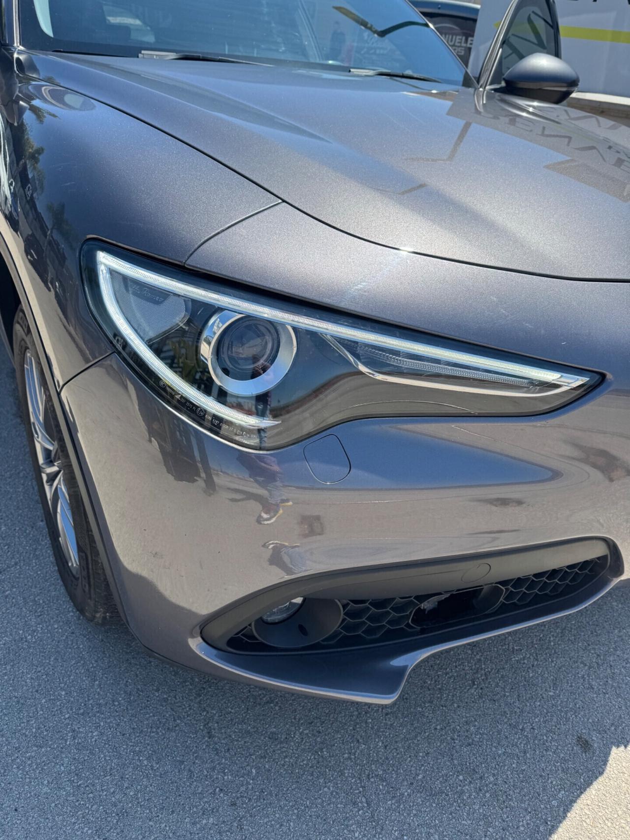 Alfa Romeo Stelvio 2.2 Turbodiesel 180 CV AT8 Q4 Business